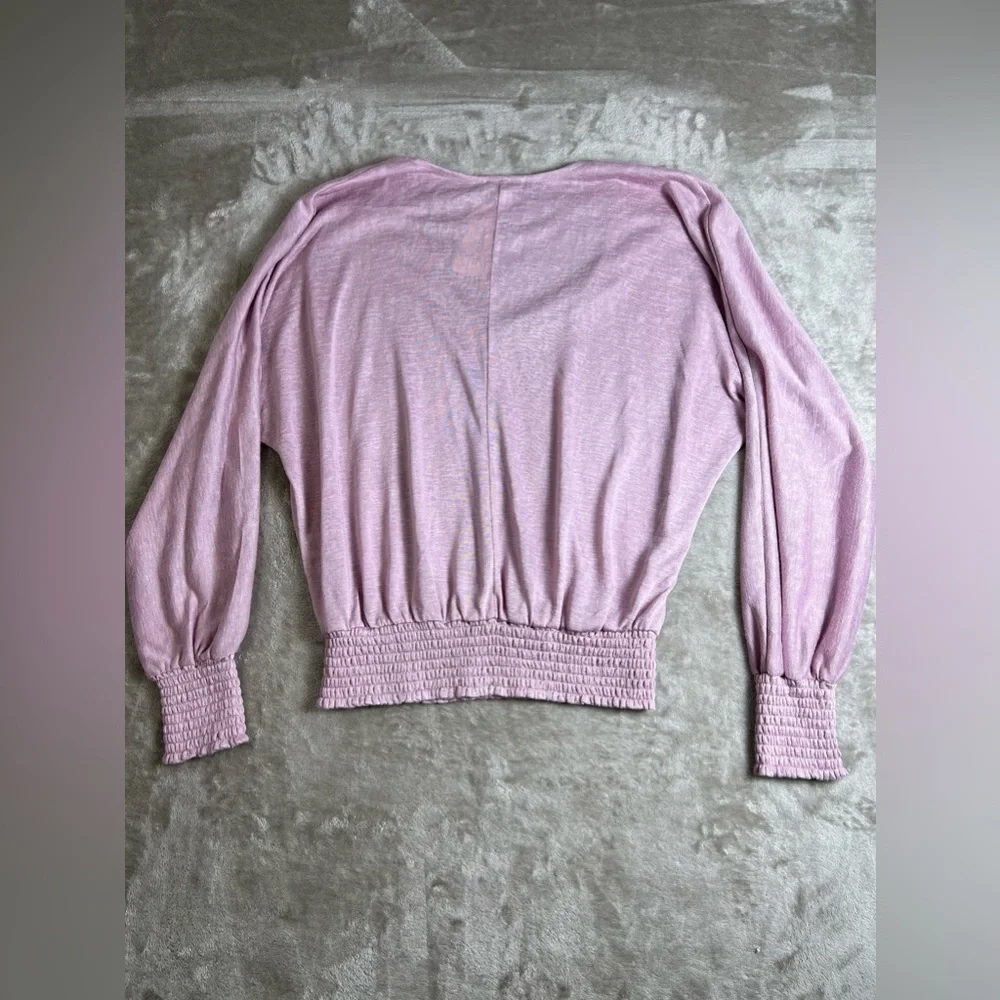 Evereve Dusty Rose V-Neck Smocked Hem Dolman Sleeve Top - Picture 7 of 10